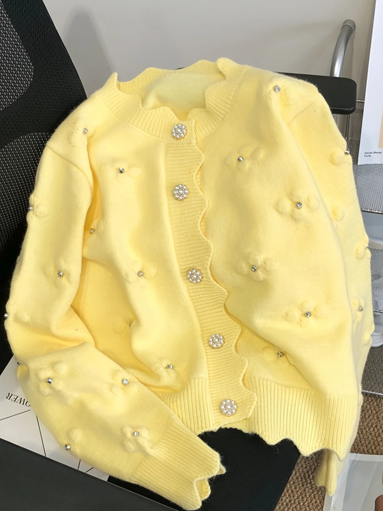 24 Autumn and Winter Flower Language Pearl Knitted Open Woolen Sweater Sweetheart Daisy Romantic Wave Edge Jacket 241206