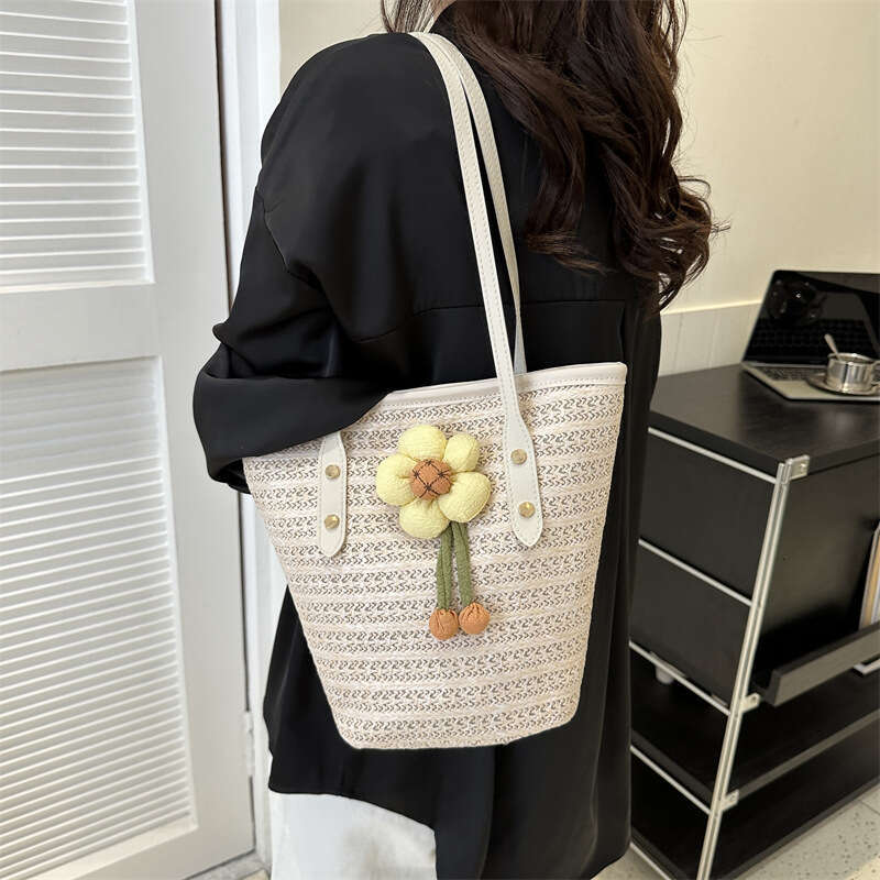Summer New Minimalist Western-Style Women's Trend Shoulder Niche Casual Tote Bag, Handbag Fashion Quality Classic B2