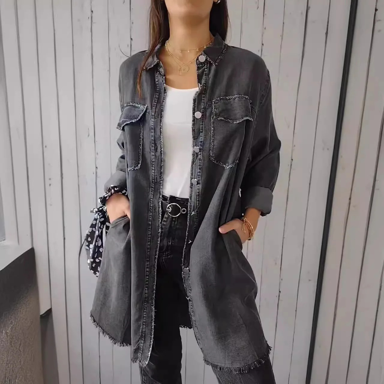 Womens denim jacket with lapel and slim fit mid blue jeans length shirt elegant stitching single chest long sleeved 2024 241206