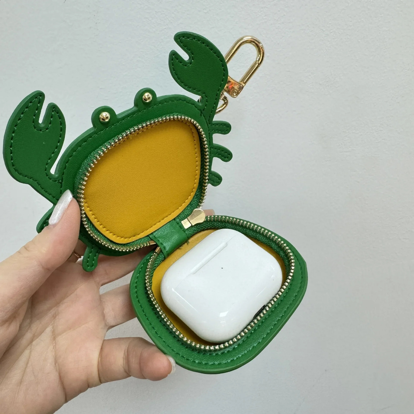 Mini leather bag small crab keychain cute mini coin wallet fashionable lightweight and headphone bag 241204