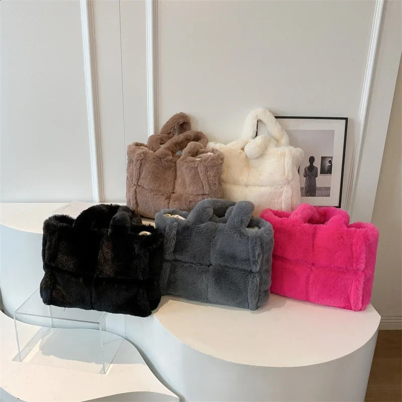 Womens Bag Solid Plush Comfortable Shoulder Bag High Capacity Hasp Casual Tote Handbag Bags for Women Bolsa Mujer 241206