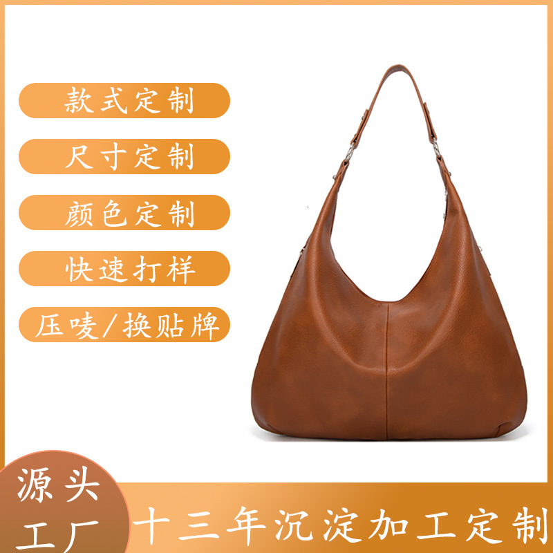 Bag Tote Oil Wax Leather Women's New Work Commuting Large Capacity High-End Sense Shoulder Bag
