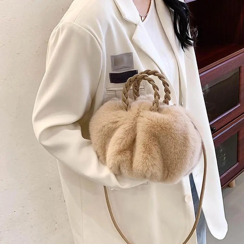 Korean Style INS Plush Cloud Bag Autumn Winter Handbag Women Solid Color Furry Kawaii Japanese Cotton Drawstring Shoulder Bag 241206