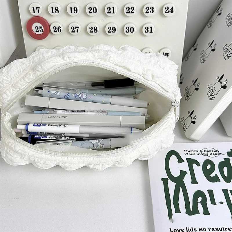 Puffs Cute Zipper Makeup Bag Korean Stationery Pen Box Large Capacity Womens Travel Makeup Bag Wing BagXJ250415