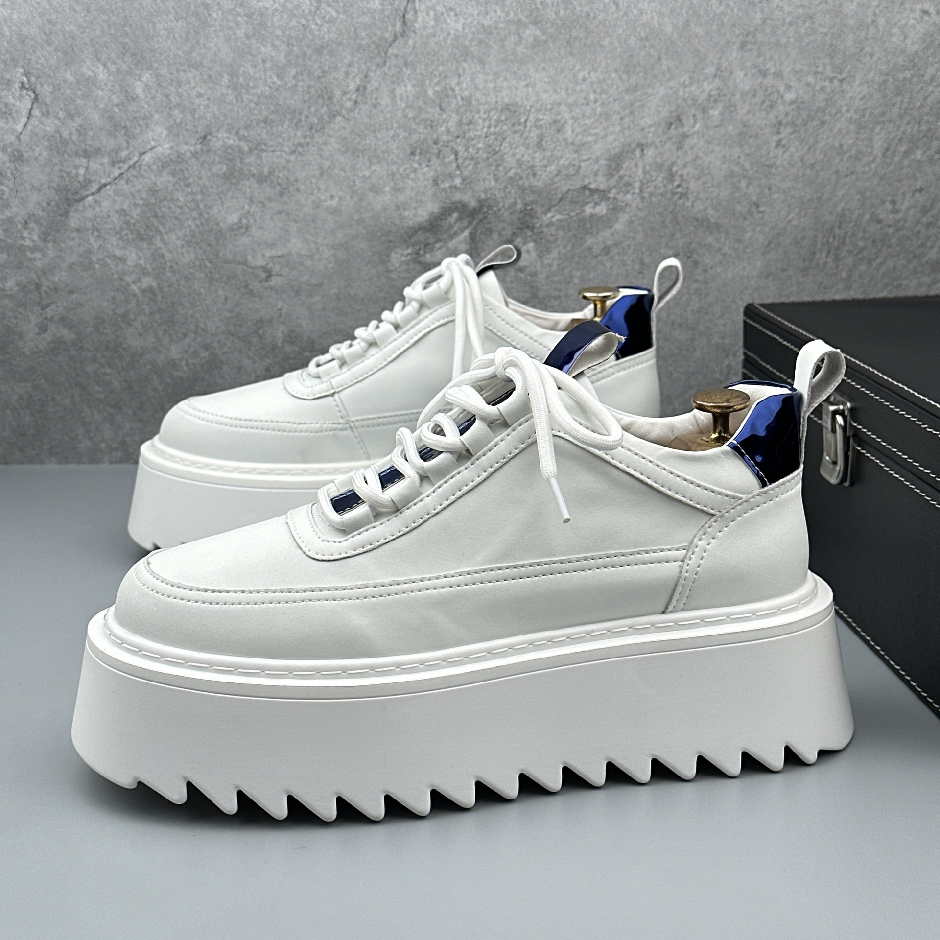 Thick-soled small white shoes men 2024 autumn new niche increase shoes fashion all the trend of casual platform board shoes