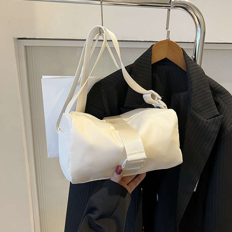 Small Niche Design Spring New Fashionable Casual Sports Crossbody Bag, Simple Retro Single Shoulder Women's Bag B4