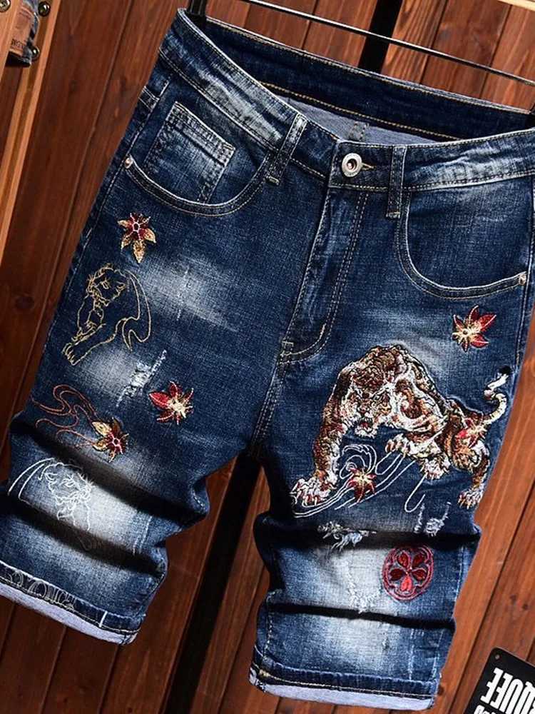 Summer 2024 New Fashion Trend Embroidered Cotton Jeans Mens Casual Loose Comfortable Straight Leg High Quality Denim ShortsXJ241206