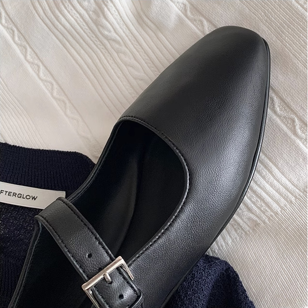 New Spring 2024 Autumn Designer Women Flats Fashion Ladies Buckle Loafer Female Elegant Shoes 00f2