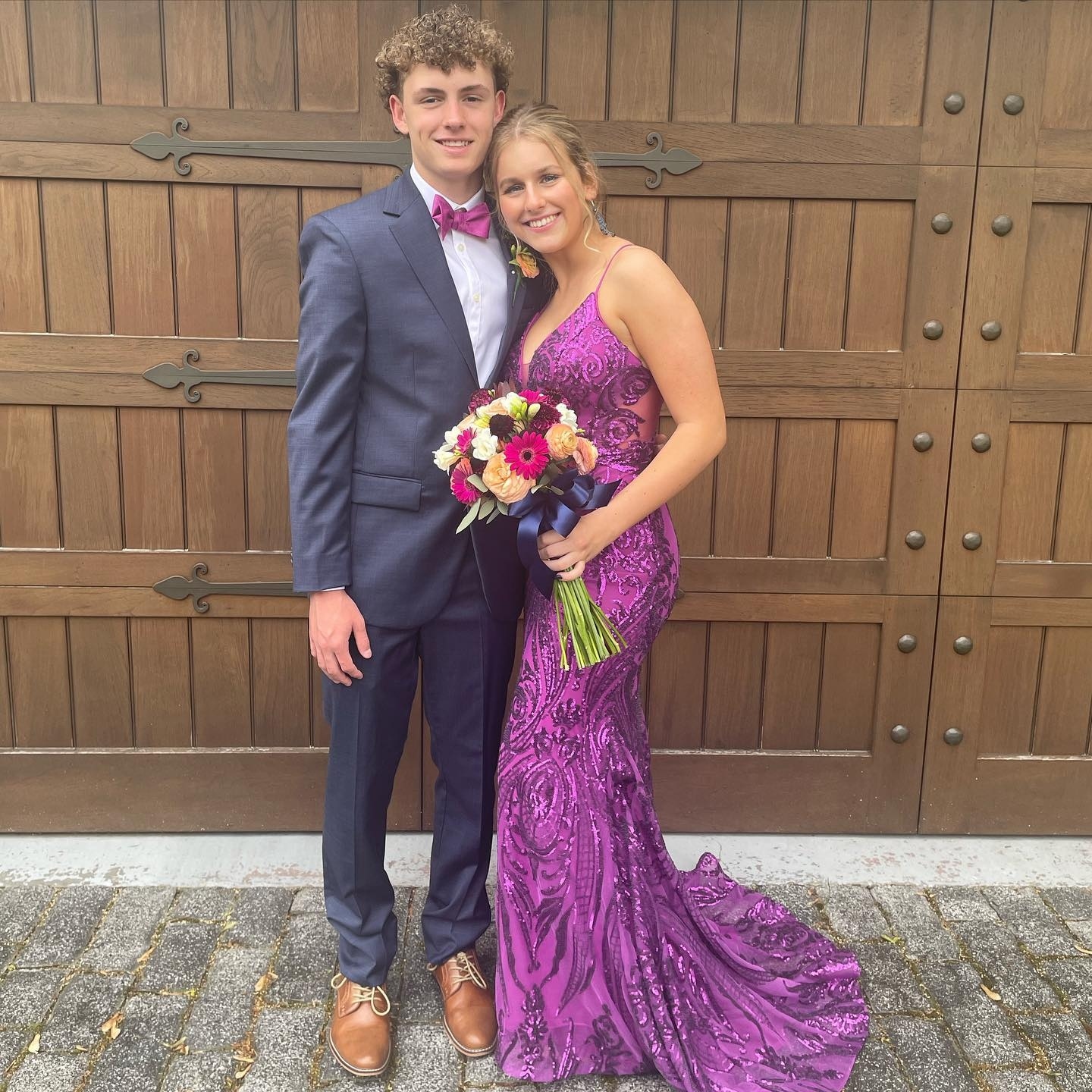 Sequined Purple Mermaid Prom Dresses Lace Evening Gowns Plunging Necke Sweep Train Special Ocn Formal Wear