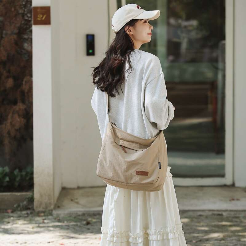 New Canvas Bag For Women, High-End Handheld, Large Capacity, Simple Tote, And Versatile, Single Shoulder Crossbody Bag, Fashionable Quality, Classic B