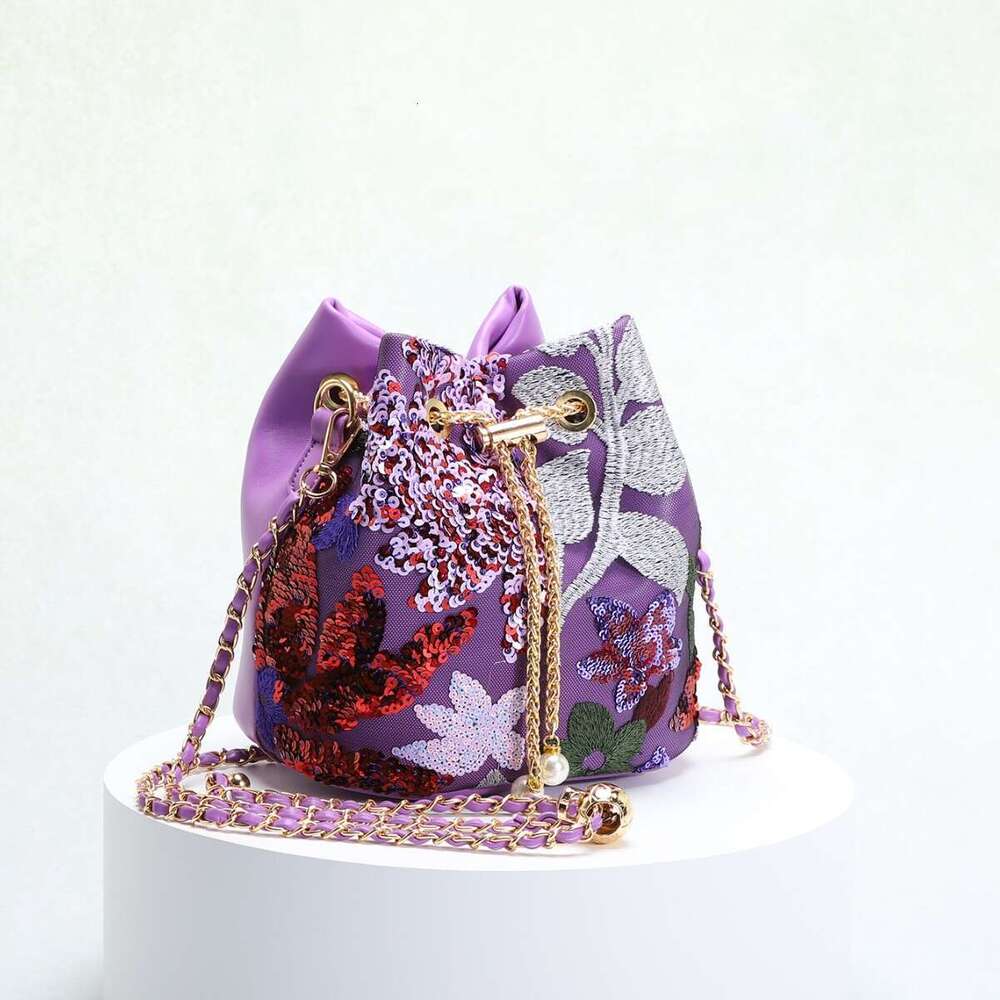 New Chinese style bucket bag, women's new heavy craft mesh embroidery flower sequin chain crossbody bag