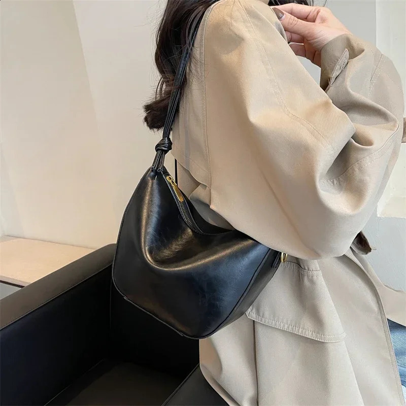 Sewing Thread Casual Solid Shoulder Bags Interior Compartment Fashion High Quality Bags for Women Zipper Pu Womens Handbags 241205