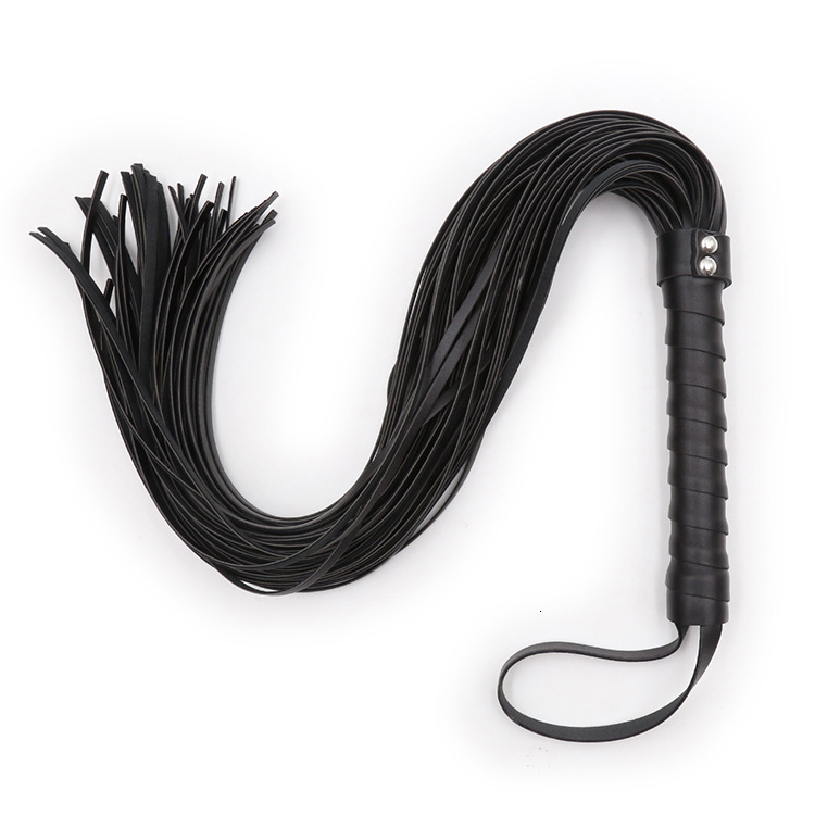 Manufacturer's spot wholesale SM adult sex toy tuning loose whip black leather strap two nail hand woven leather whip