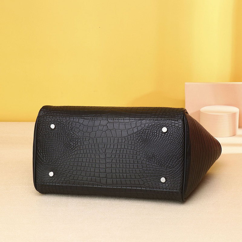 High Quality Designer Genuine Leather Women's Handbag With Crocodile Pattern Real Cowhide Fashion Women's Bag