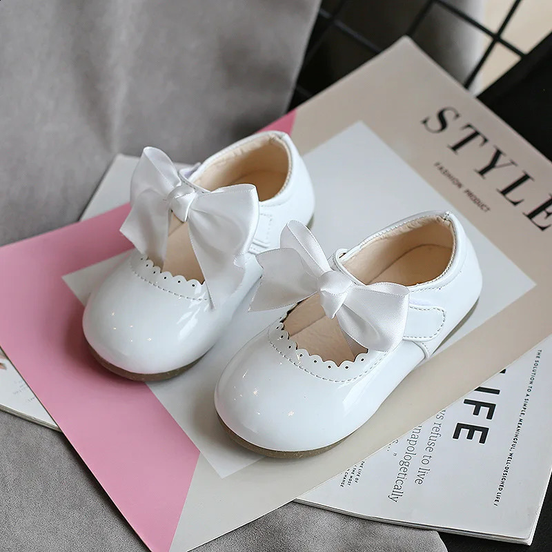 Toddlers Girls Shoes Childrens Flats PU Patent Leather Kids Dress Shoes Soft Cute Princess Sweet With Butterfly-knot Bowtie 241206
