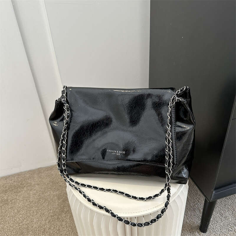 Large Capacity New Fashionable Sier Tote Korean Version, Trendy Single Shoulder Chain Bag, Versatile Women's Bag B4