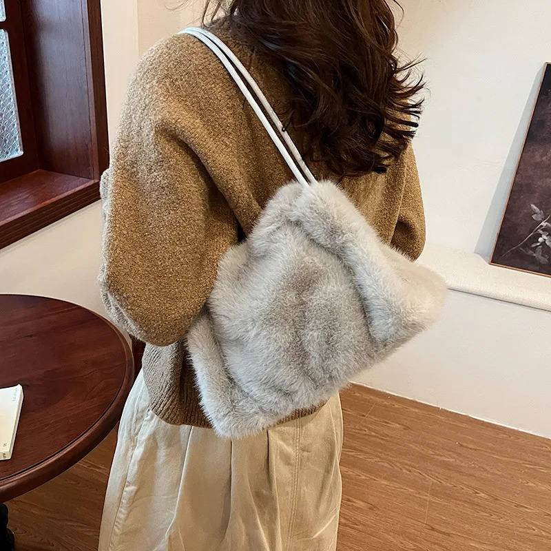 Korean Ins Trendy Plush Bag Womens Winter Fashionable Large-capacity Plush Tote Bag Shoulder Womens Bag 241206
