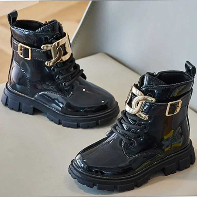 New Children Casual Shoes Kids Fashion Girls Ankle Boots Chains Glossy Non-slip Versatile Simple Side Zipper Catwalk Shoes PUXJ241206