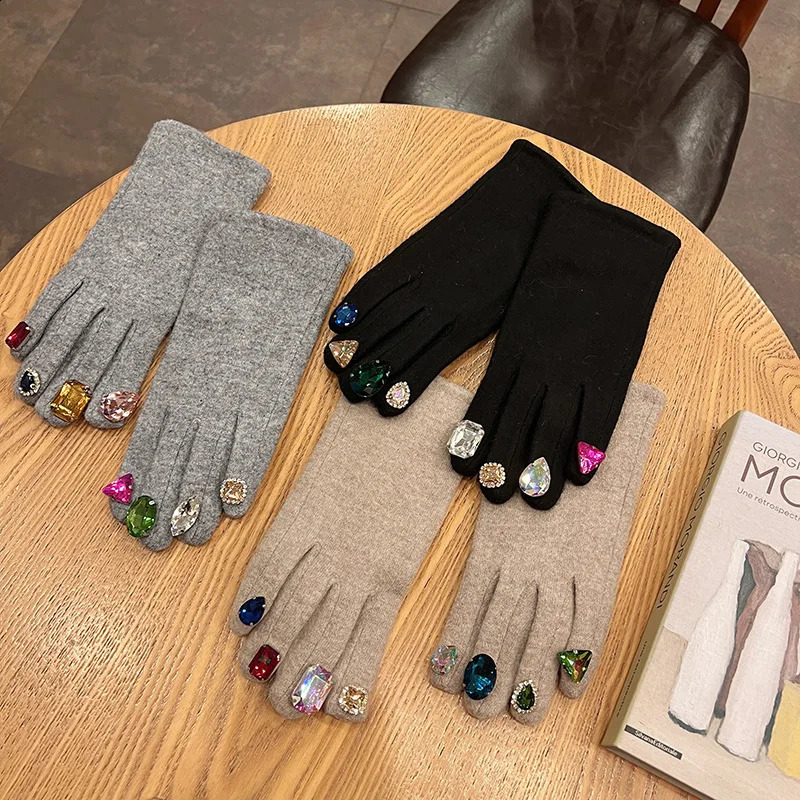 Cashmere gloves Korean version of Rheinstone split finger gloves with touch screen for warmth bicycle gloves C038 241206