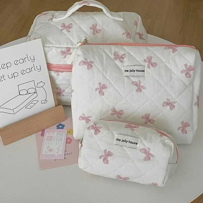 Female Cloth Handbag Portable Toiletry Case for Girls Cute Bow Flower Quilting Cott Makeup Bag Women Zipper Cosmetic OrganizerXJ241206