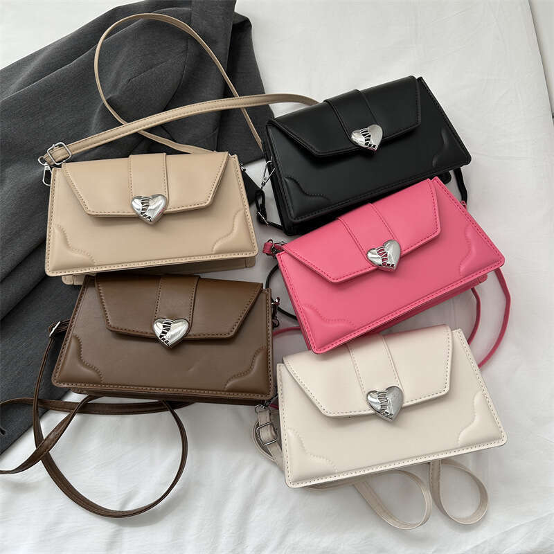 French Niche Texture Women's Winter New Style Stylish Shoulder Versatile Crossbody Bag Fashionable Quality Classic