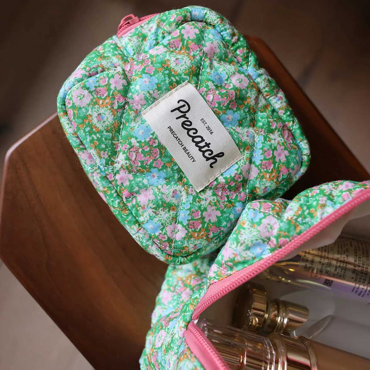 Floral Patterned Medium-sized Cosmetic Bag For Skincare Products Portable Travel Organizer Makeup Bag Small items storage bagXJ241206