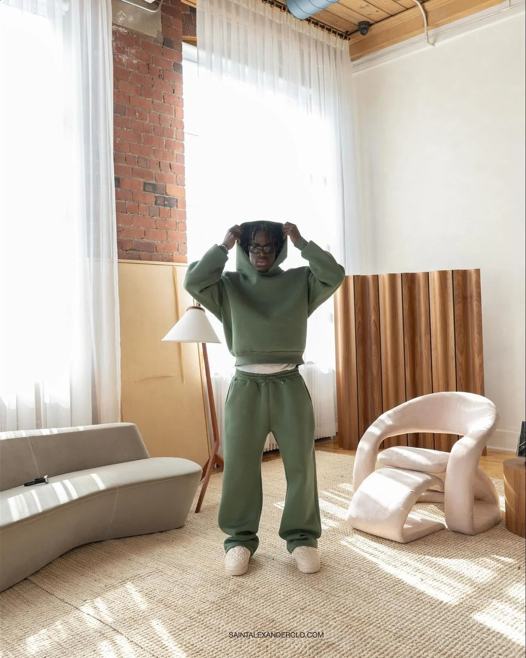 Lightweight loose straight knitted sweatshirt and sweatpants autumn casual couple longsleeved solid color top pants 241205