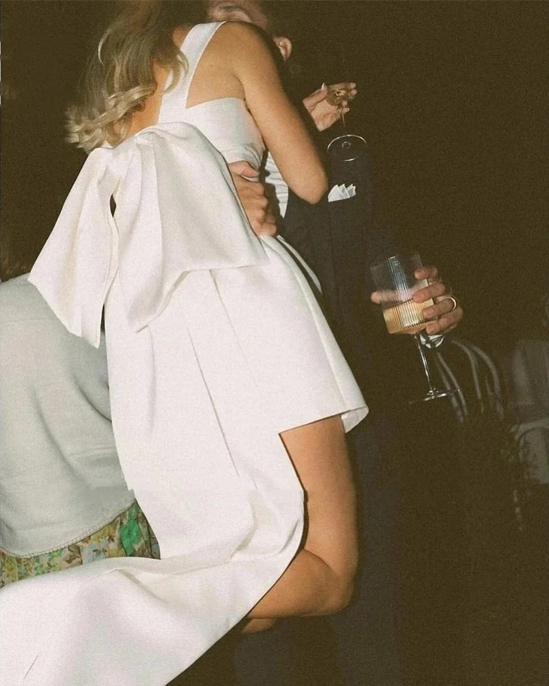 White Simple Satin Wedding Dresses Back Bow Sleeveless Short Bridal Spaghetti Straps Bride Dress Formal Party Gowns