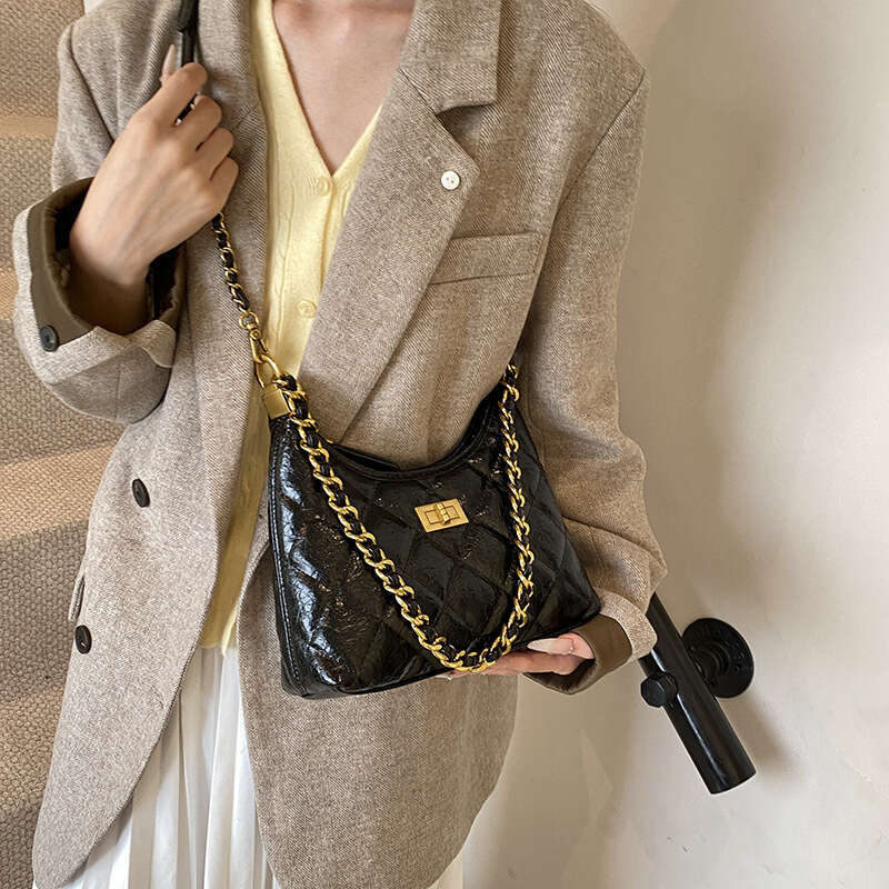 Advanced fashionable armpit 2025 new simple and casual versatile handbag, stylish single shoulder crossbody women's bag