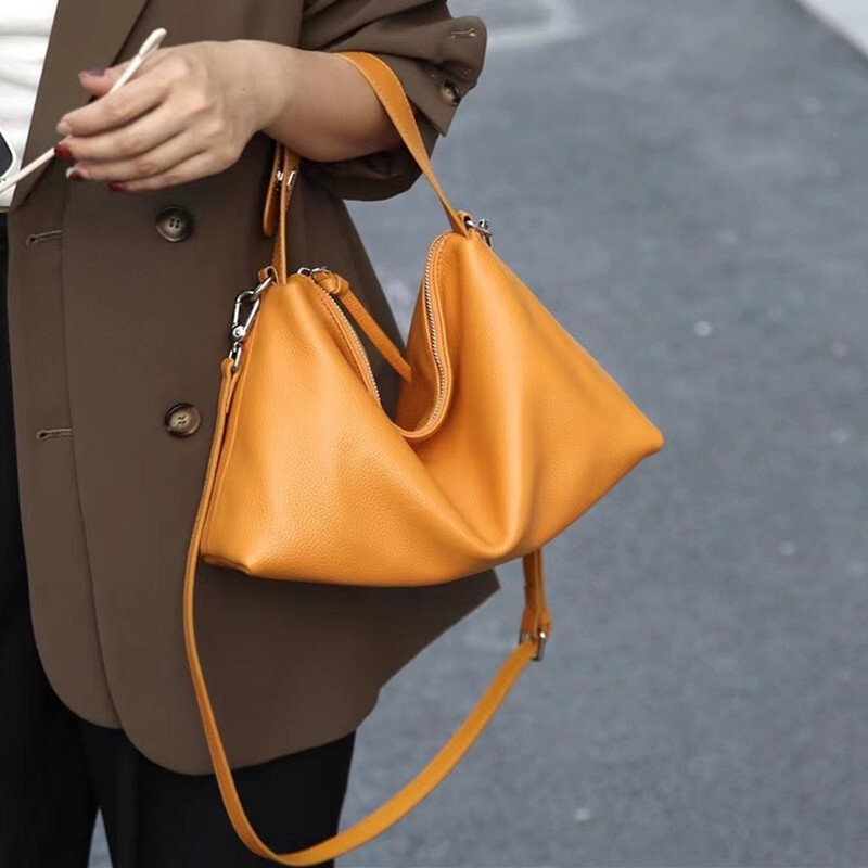 Soft Cowhide Hobos Crossbody For Women New Winter Genuine Leather Tote Handbag Designer Bags Quality Lady Shoulder Bag BagVoyage