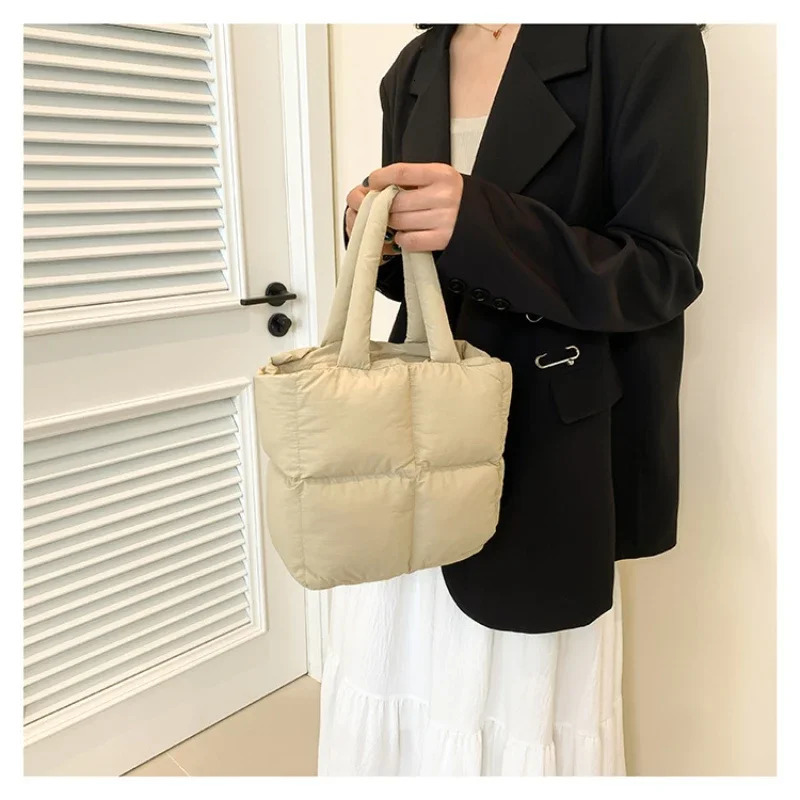 Korean Womens Fashion Handbag Retro Checkered Quilted Shoulder Bag Solid Color Winter Soft Handbags Soft Tote Handbags 241206