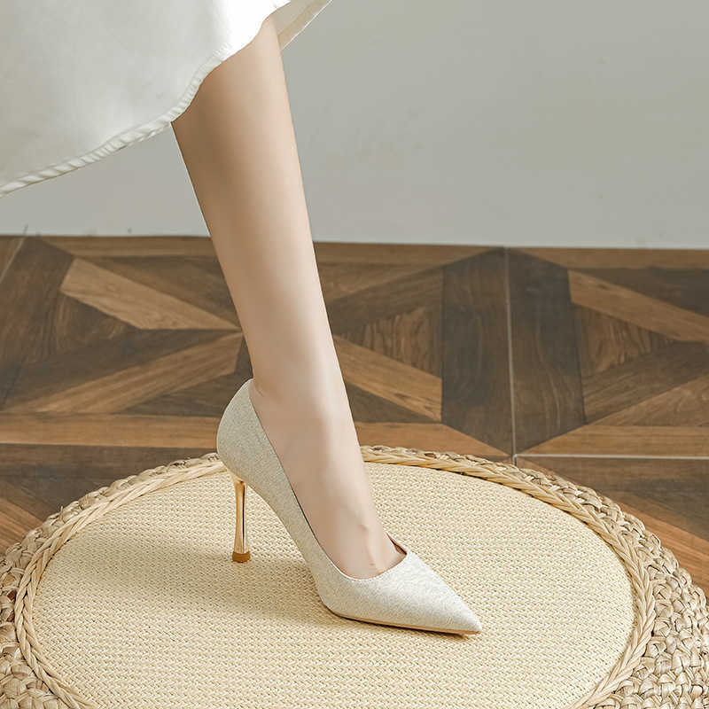 Thin heeled pointed high heels are versatile for womens commuting work High heels exude solid color and are suitable for both large and small sizes ra