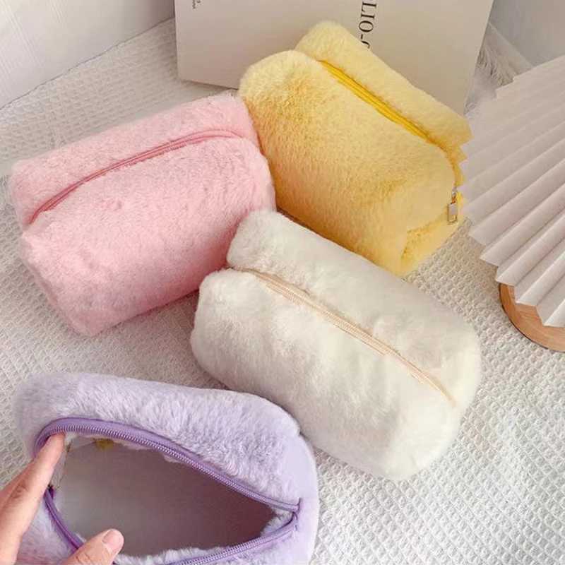 Plush Makeup Bags For Women Soft Travel Cosmetic Bag Organizer Case Young Lady Girls Make Up Case Necessaries Cluh BagXJ241206