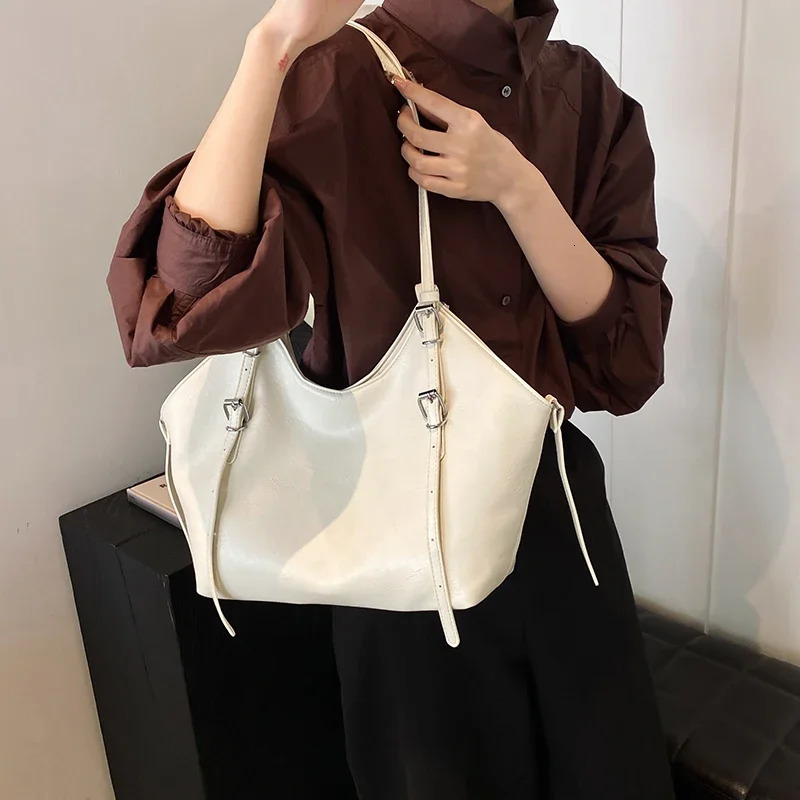 LEFTSIDE Large Pu Leather Shoulder Bags For Women Winter Y2K Korean Fashion Trend Female Tote Bag Lady Handbags And Purses 241206