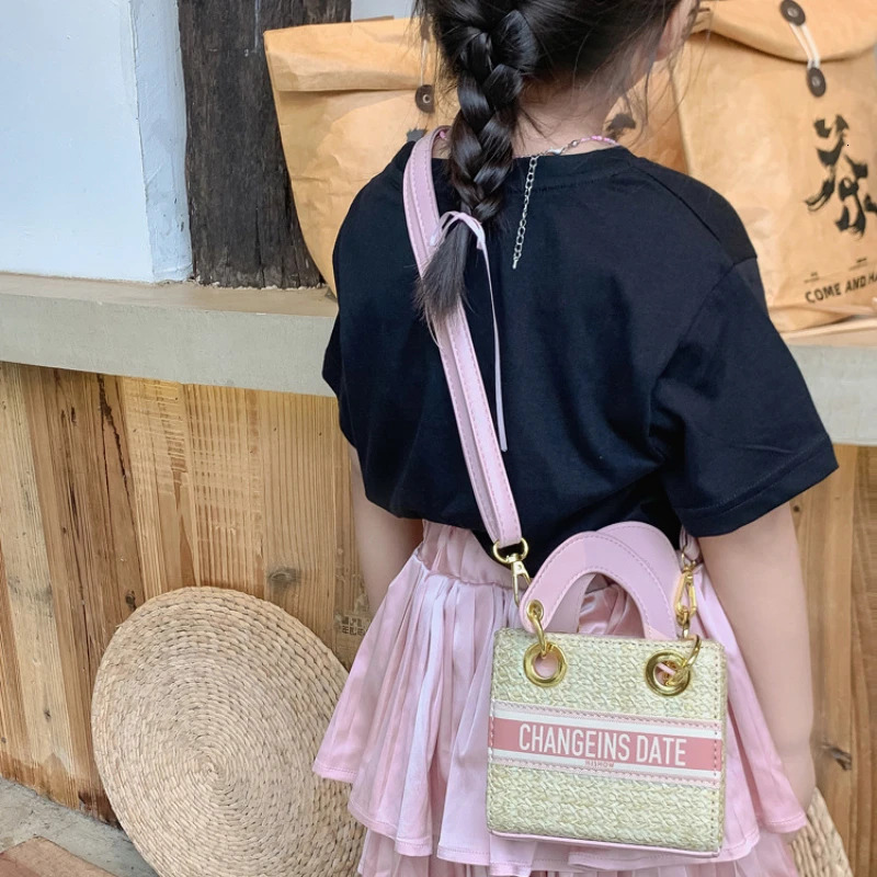trend New fashionable handheld children s crossbody bag beach trend woven crossbody bag women s designer women s bag