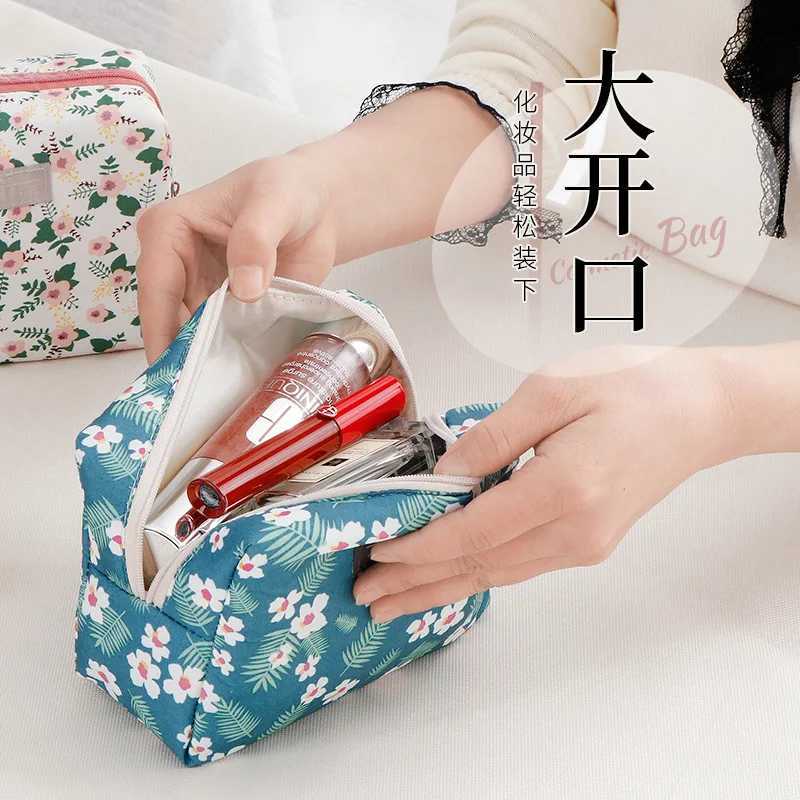 New Cosmetic Storage Bag Cute Mini Portable Carry- Girls Toiletry Storage Bag Travel Beauty Organizer Flower Purse Makeup BagsXJ241206
