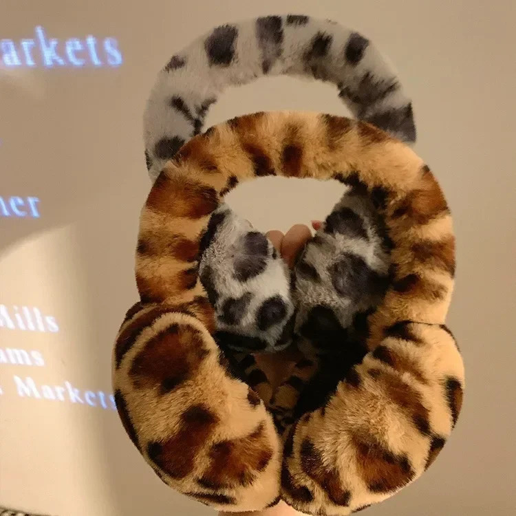 Leopard earmuffs plush earmuffs for winter warmth foldable earplugs for cold protection female earmuffs with circulation antifreeze accessories 241205