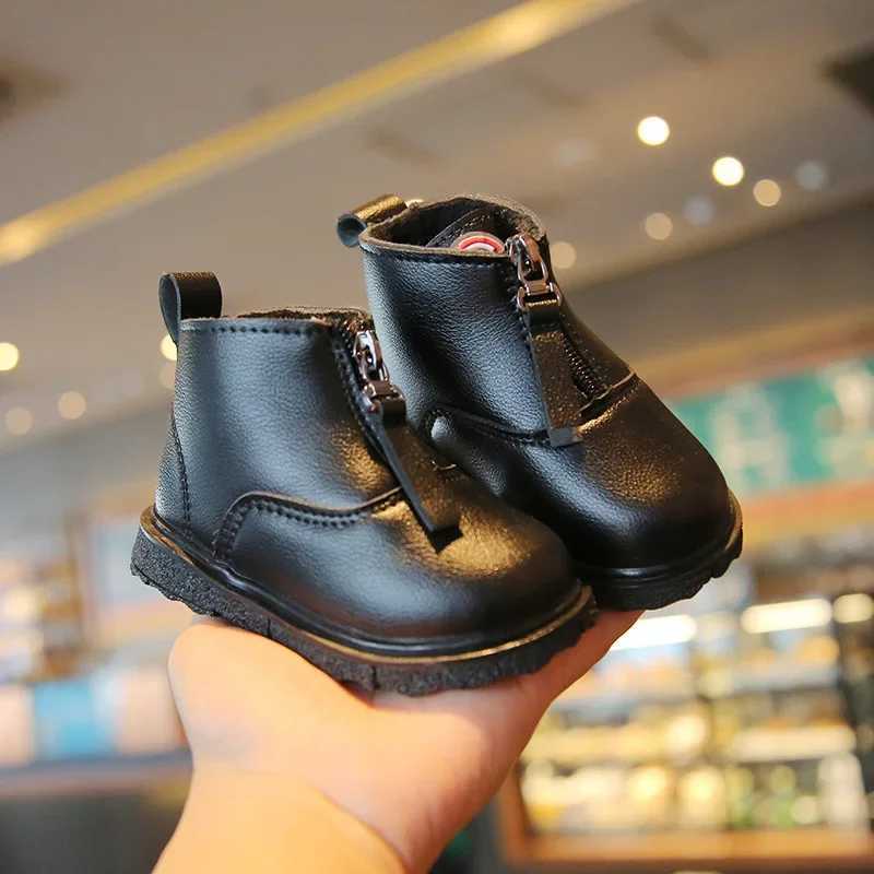 Wholesale Lots Bulk Boots Kid Slish Front Zipper Baby Toddler Short Boots Soft PU Leather Girls Boys Plush Winter Boots E10221XJ241206