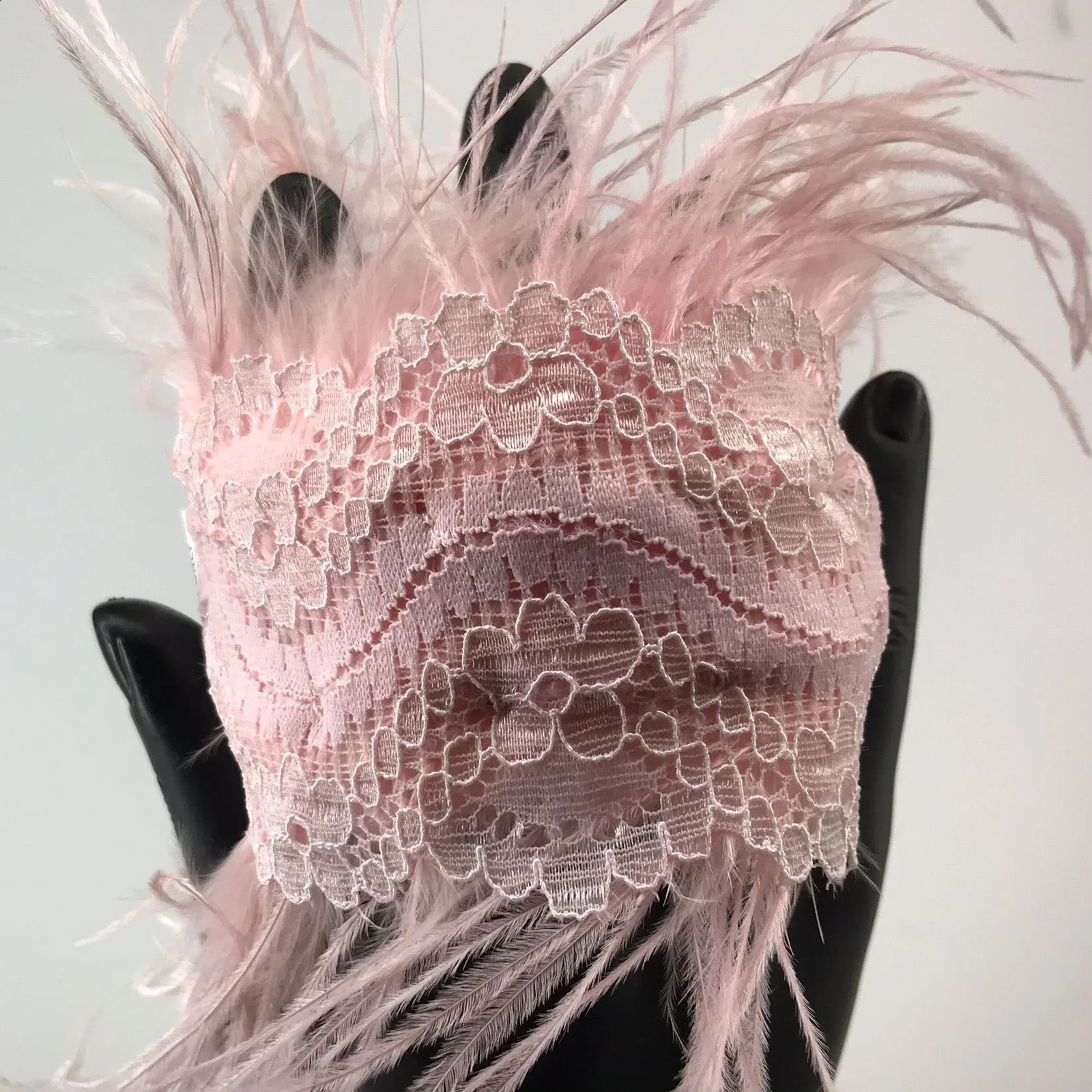 1 pair of real ostrich feather cuff bracelets wrist sleeves party wedding bride concert elegant fur fluffy 220623 241206