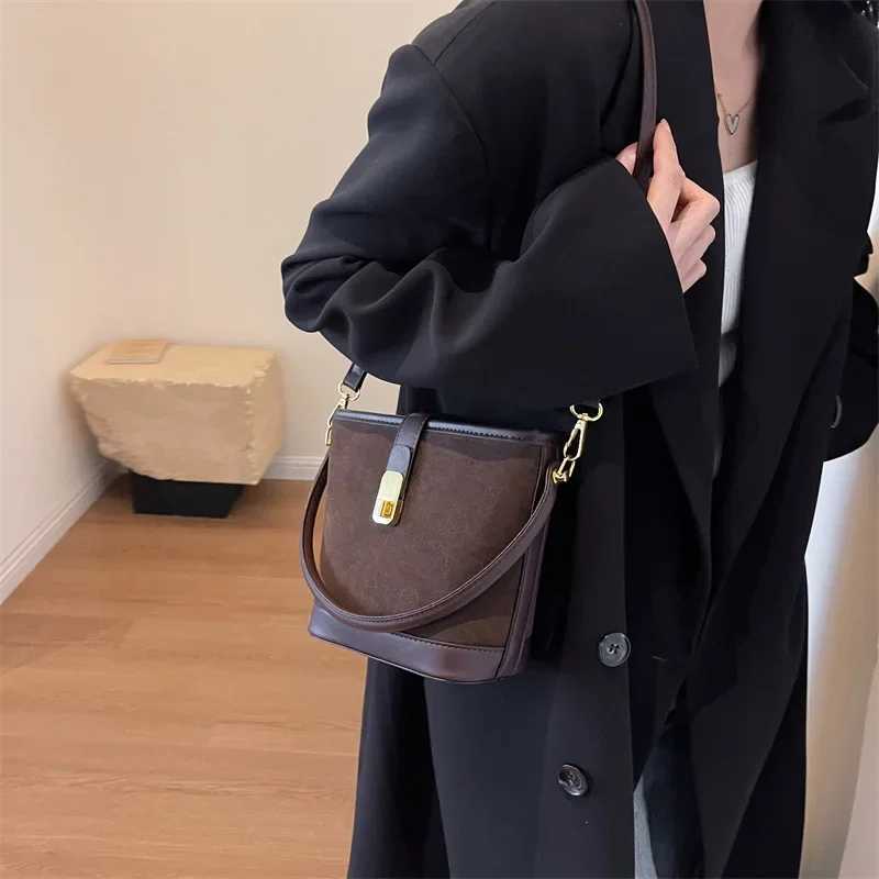 Frosted Bucket Bag Crossbody Bags for Wen Purse and Handbag Wen Shoder Bags Designer Bag Shopping Bag Bolso Z250318