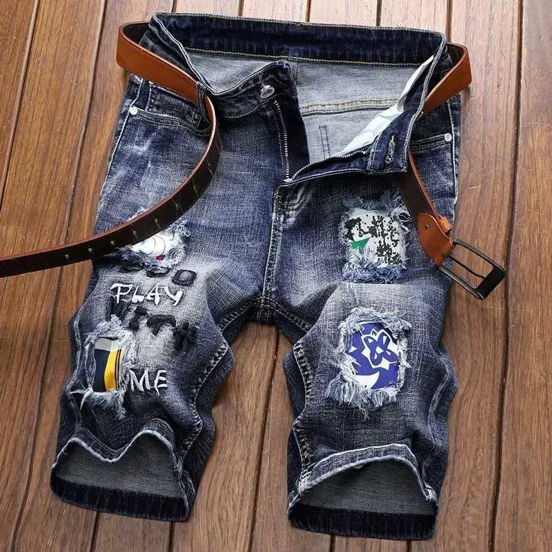 Man Denim Shorts Graphic Ripped with Text Short Jeans Pants for Men Cut Original Designer Korean Fashion Streetwear Cowboy SaleXJ241206