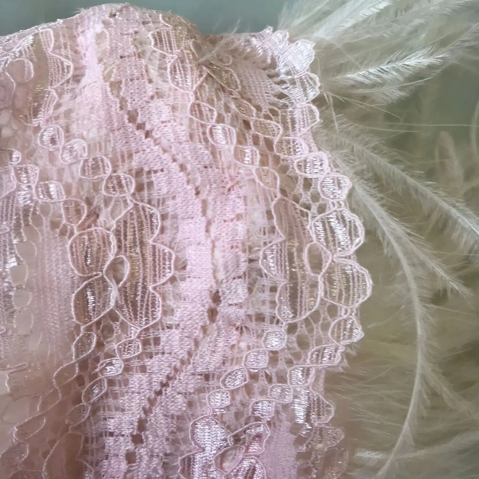 1 pair of real ostrich feather cuff bracelets wrist sleeves party wedding bride concert elegant fur fluffy 220623 241206