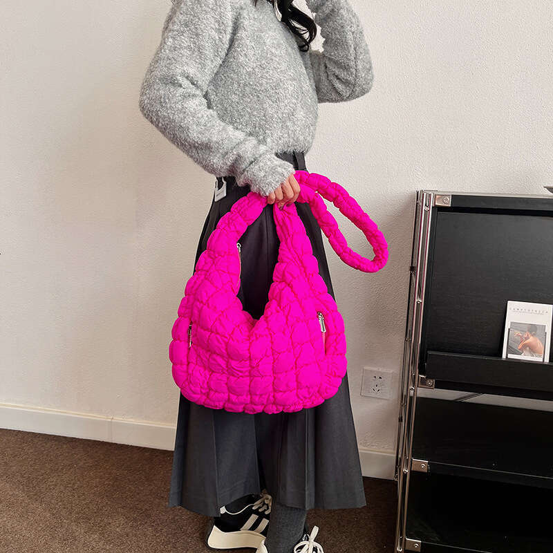 Large Capacity Cotton Cloud Women's New Nylon Shoulder Crossbody High-End Sense, Casual Dumpg Bag, Fashionable Quality, Classic B2