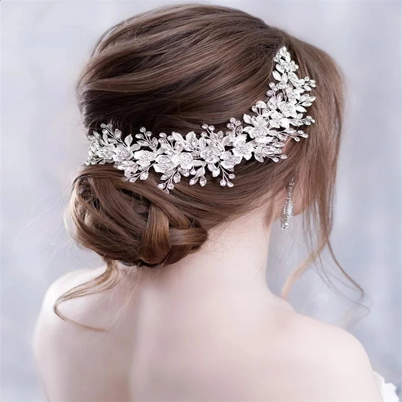 Silver bridal floral headdress with ball headpiece handmade bridal hair accessory female crystal headpiece 241205