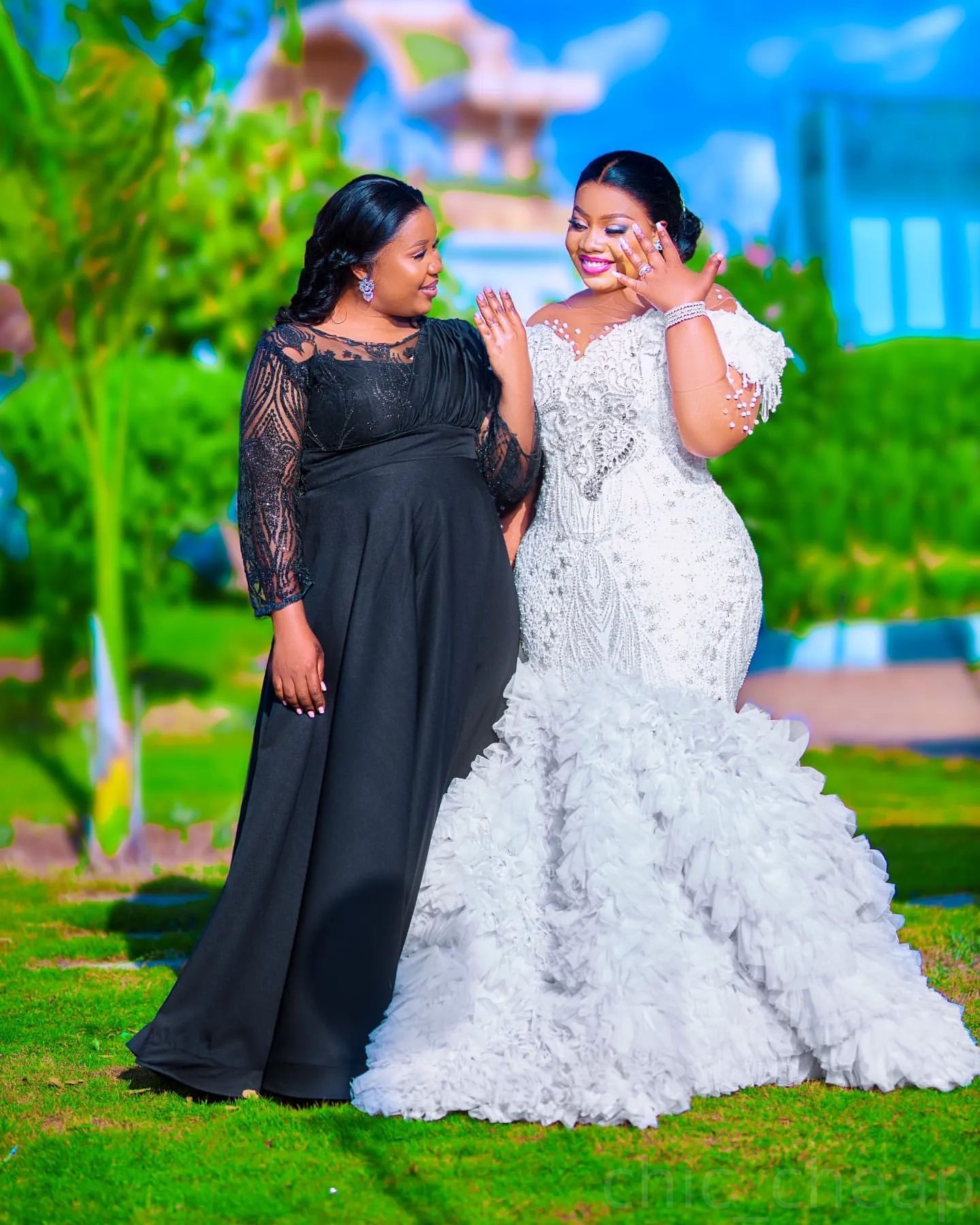 2025 Arabic Aso Ebi Plus Size Off White Mermaid Wedding Dresses Pearls Beaded Floral Lace Full Sleeves Luxurious Vintage Bridal Gowns Dress