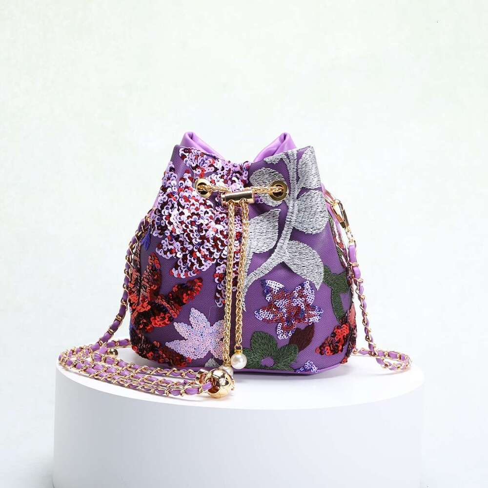 New Chinese style bucket bag, women's new heavy craft mesh embroidery flower sequin chain crossbody bag