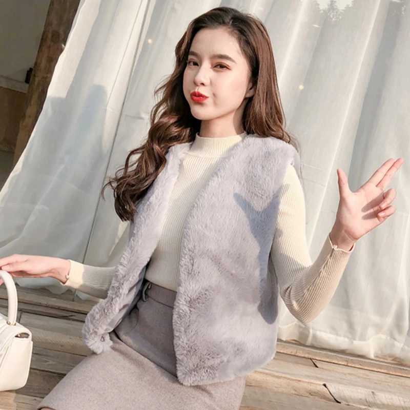 New Winter Autumn Faux Fur Women Coats Solid Color Thick Warm Sveless Korean Fashion Lady Vest Short CutXJ241206