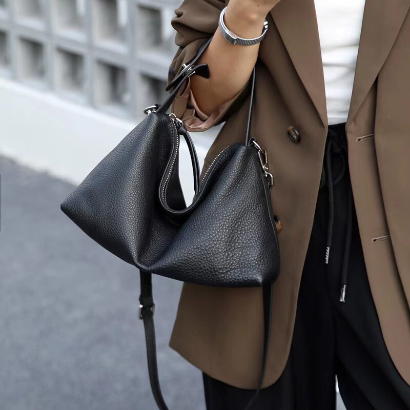 Soft Cowhide Hobos Crossbody For Women New Winter Genuine Leather Tote Handbag Designer Bags Quality Lady Shoulder Bag BagVoyage