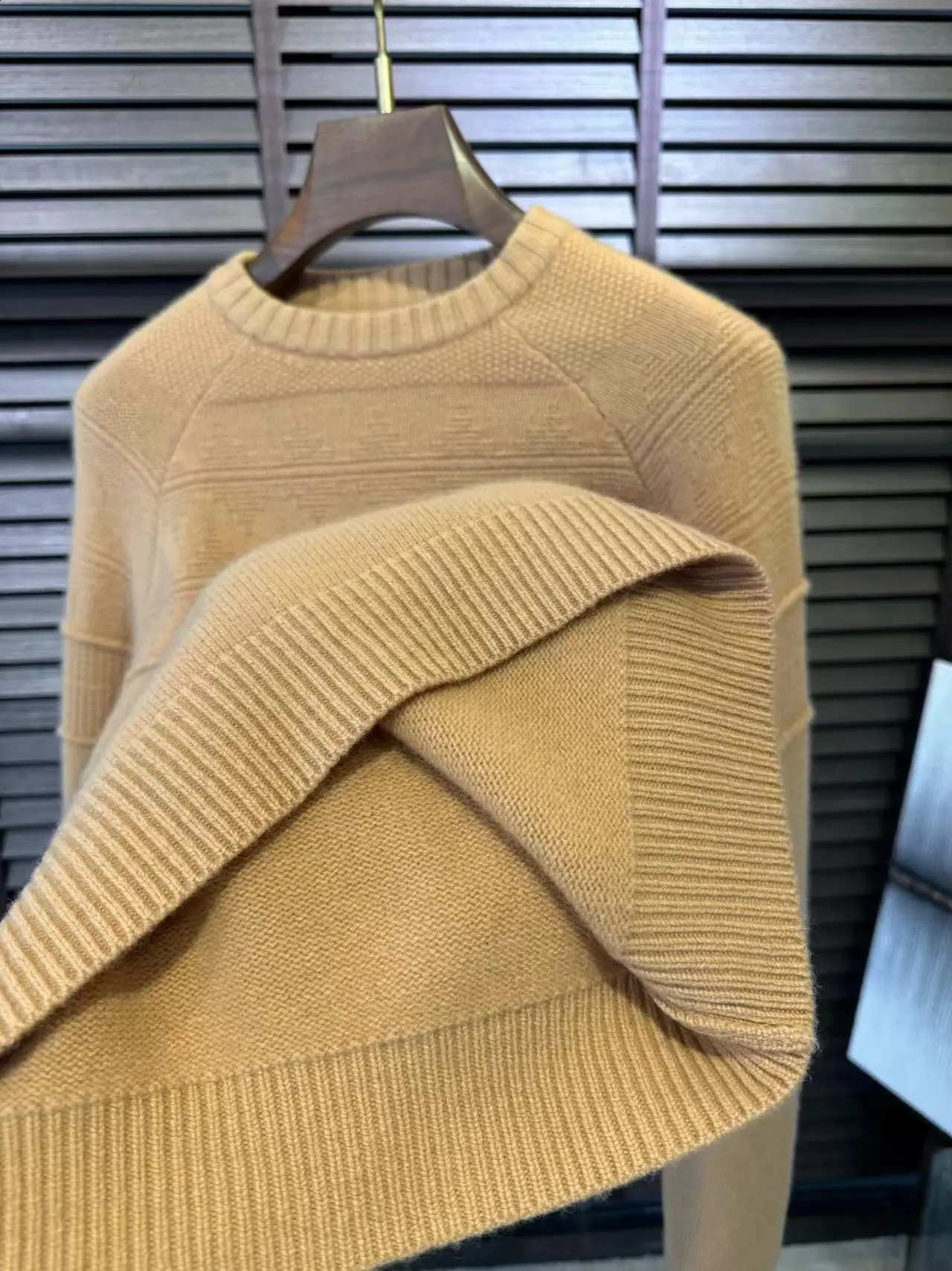 Mens autumn and winter knitted blended loose round neck long sleeved wool sweater mens simple lp casual 241205