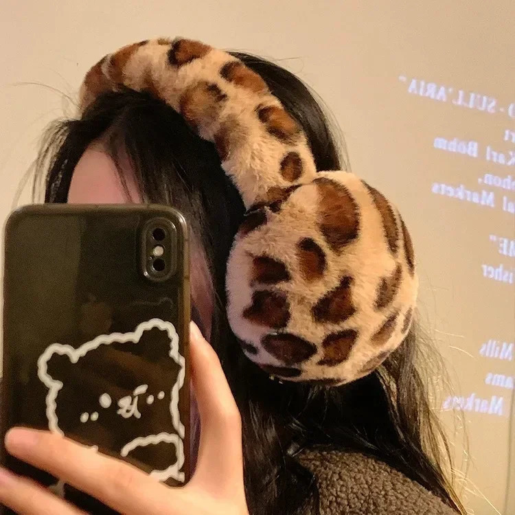 Leopard earmuffs plush earmuffs for winter warmth foldable earplugs for cold protection female earmuffs with circulation antifreeze accessories 241205